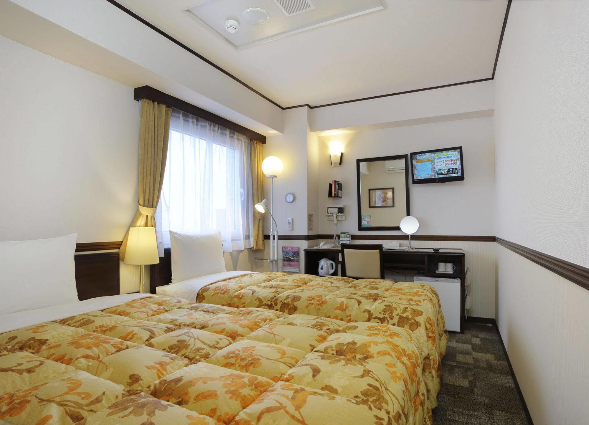 Toyoko Inn Hokkaido Tomakomai Ekimae Экстерьер фото
