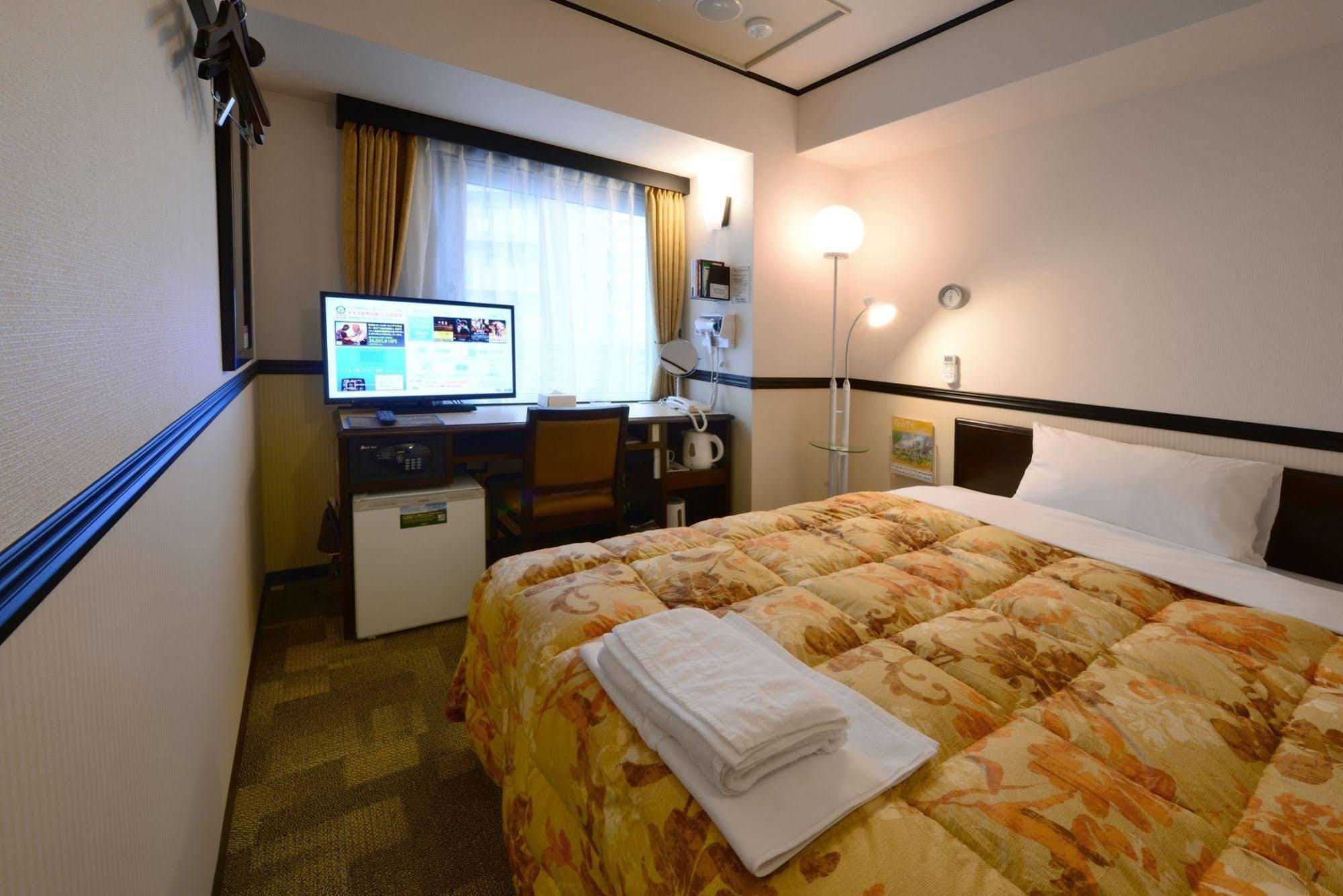 Toyoko Inn Hokkaido Tomakomai Ekimae Экстерьер фото